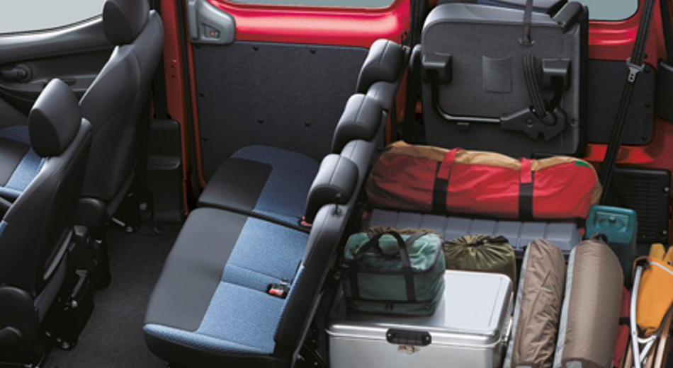 NV200 flexibility on loading capacity