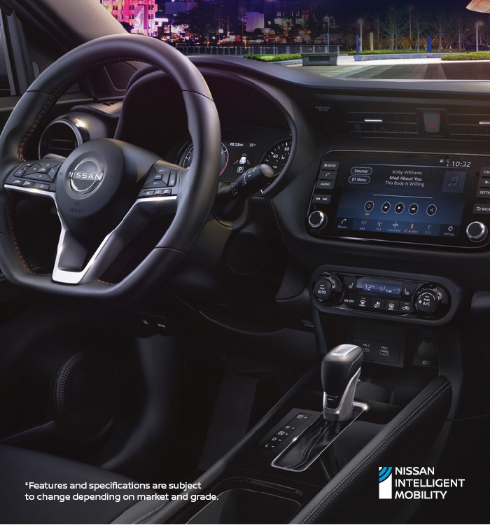 Nissan Kicks Dash vie from the back seat